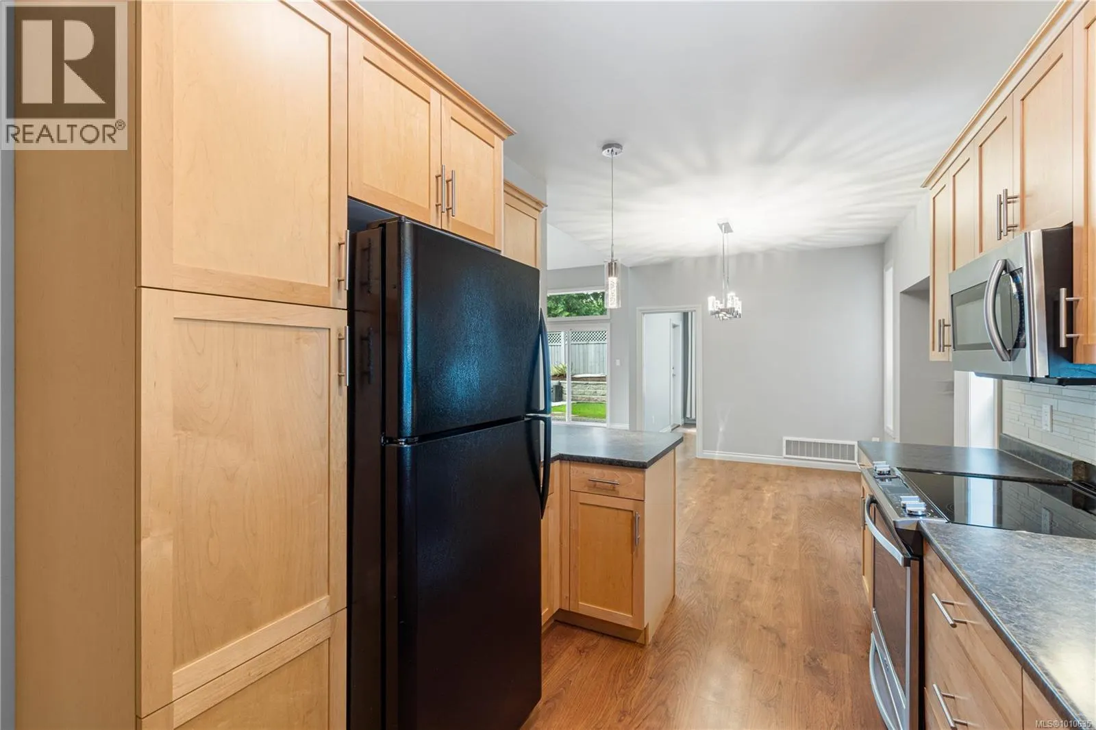 6195 Kenning Pl