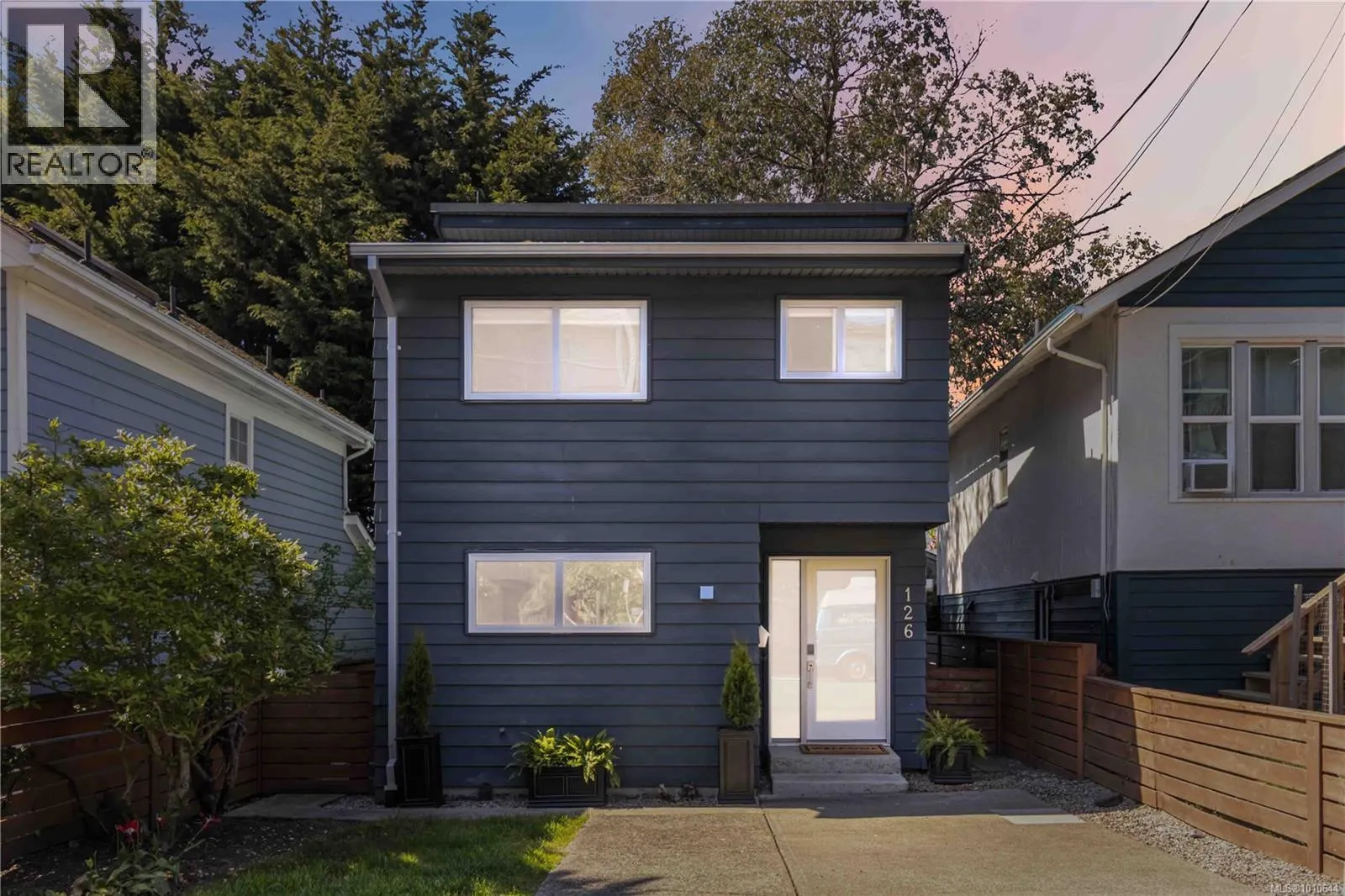 126 Rendall St