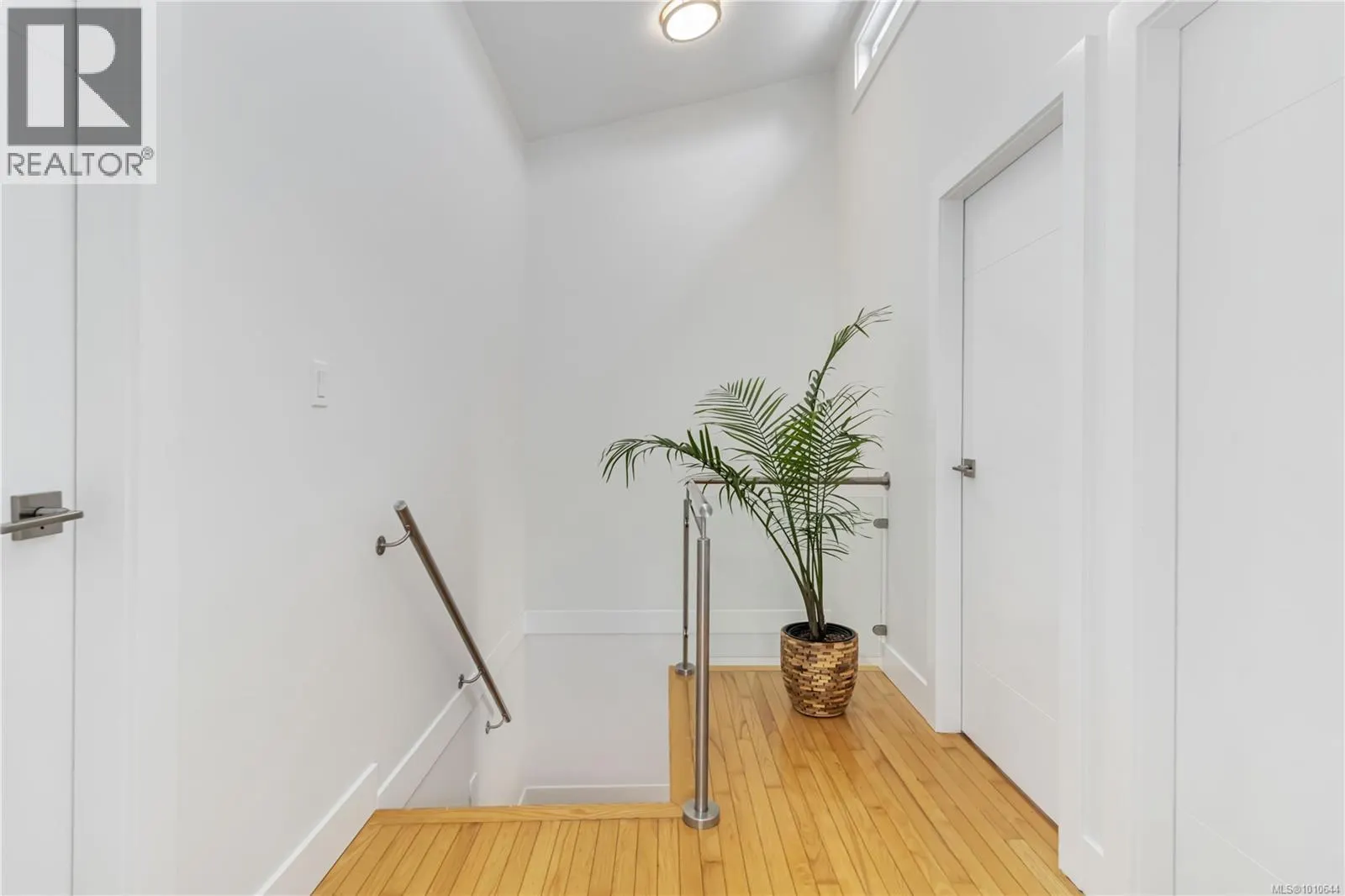 126 Rendall St