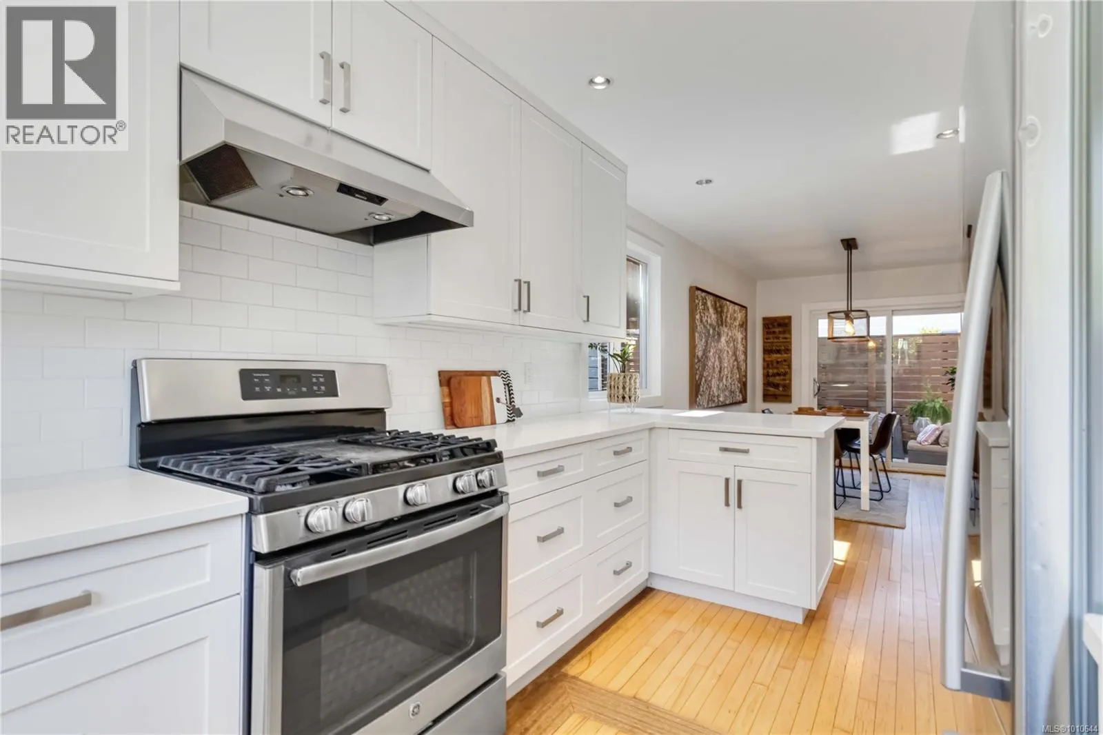 126 Rendall St