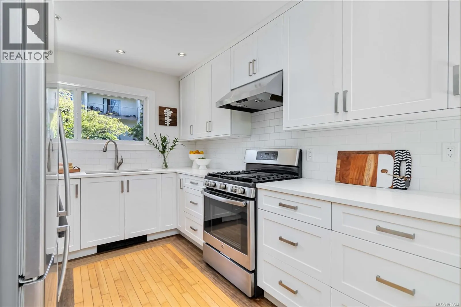 126 Rendall St