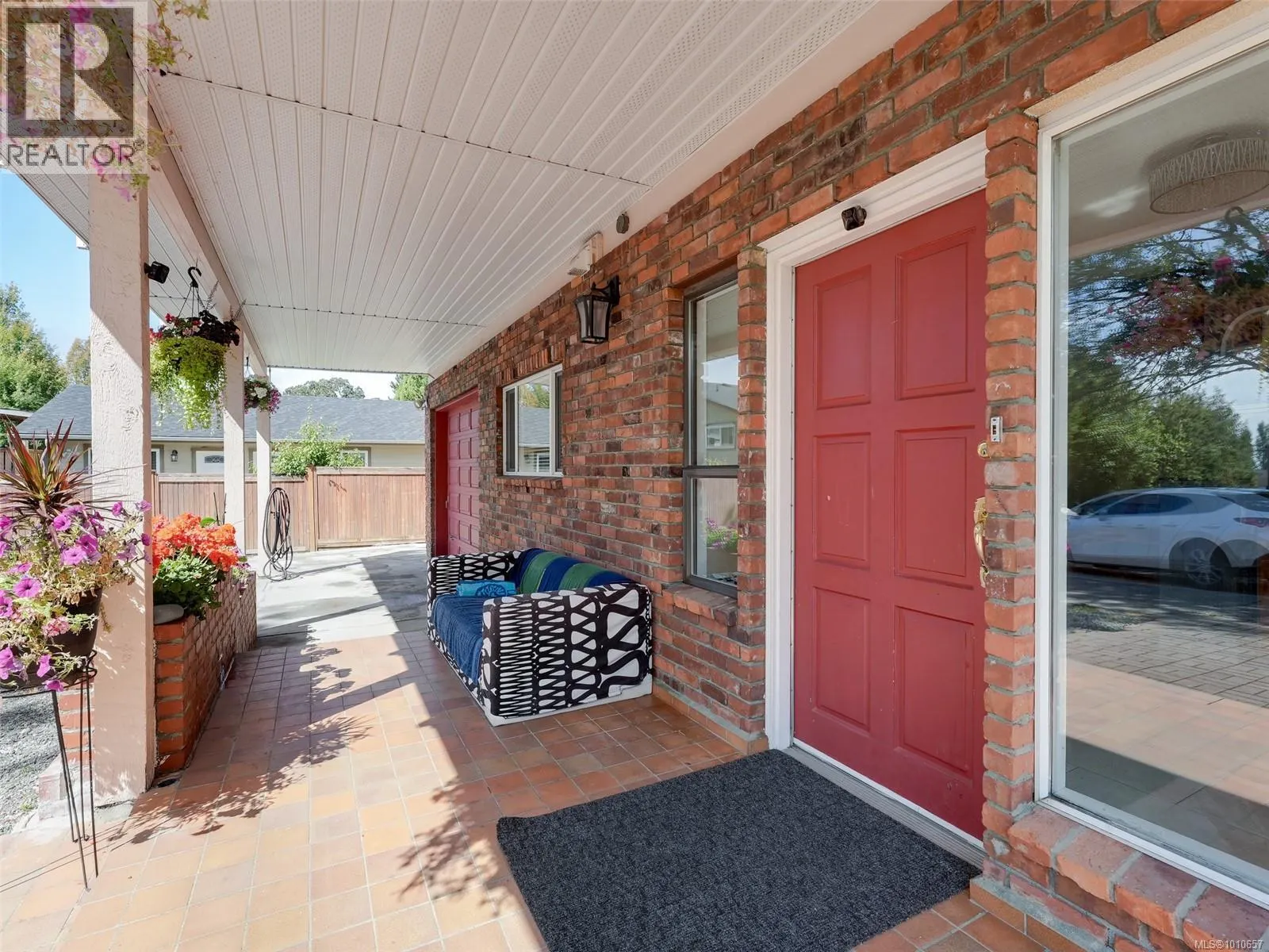 948 McKenzie Ave