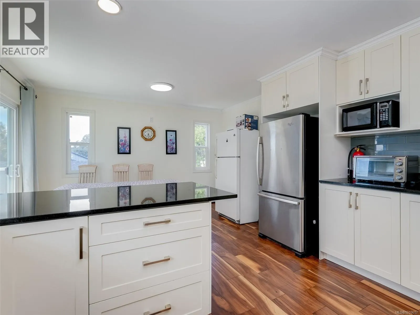 948 McKenzie Ave