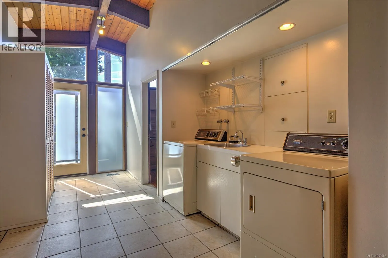 56 Prospect Ave