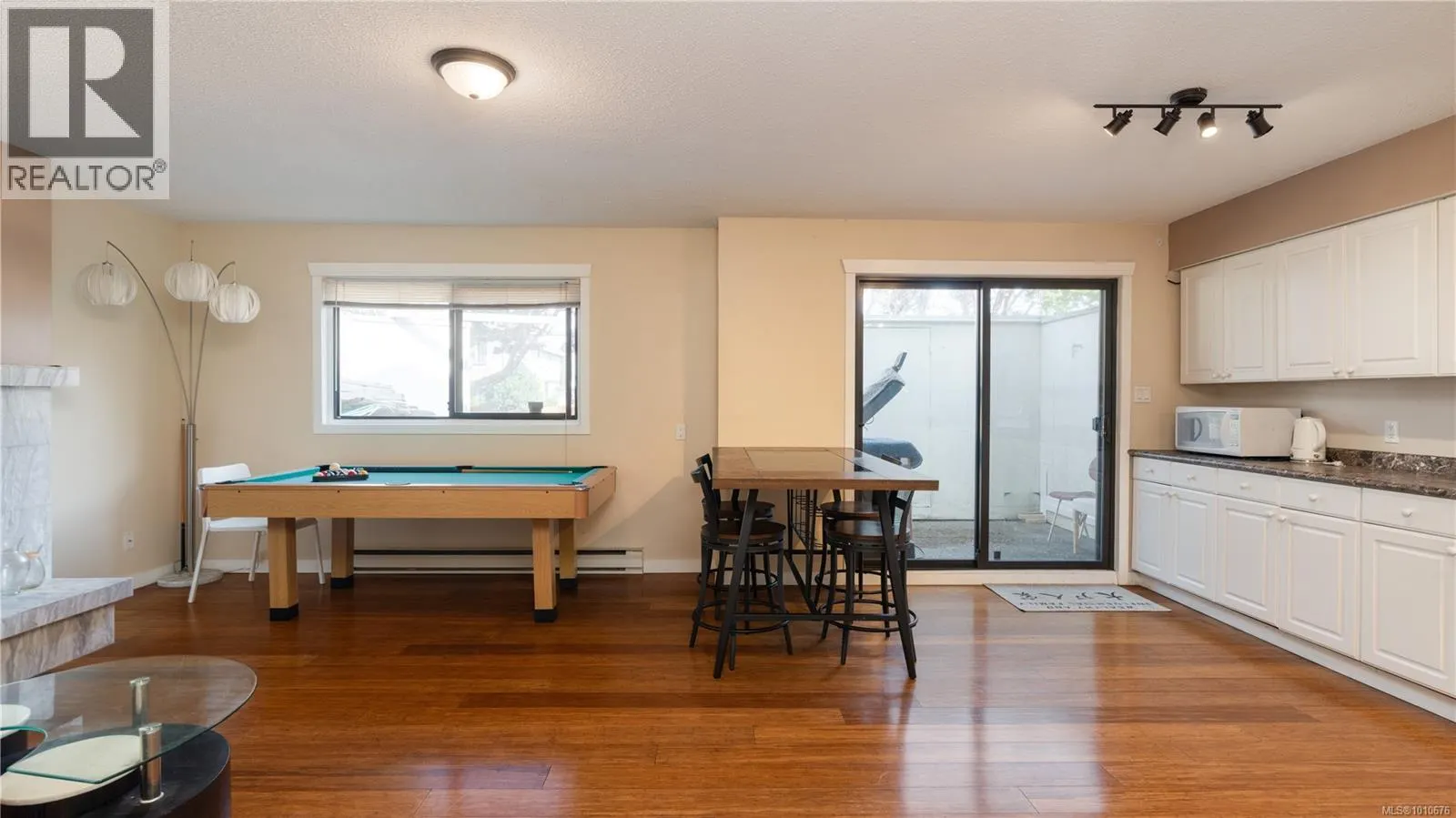 101 1709 McKenzie Ave