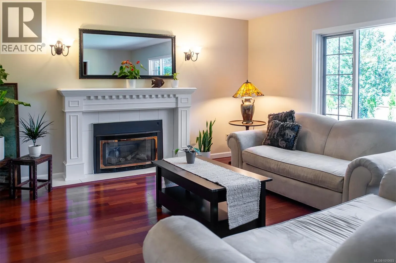 158 Crescent Rd E