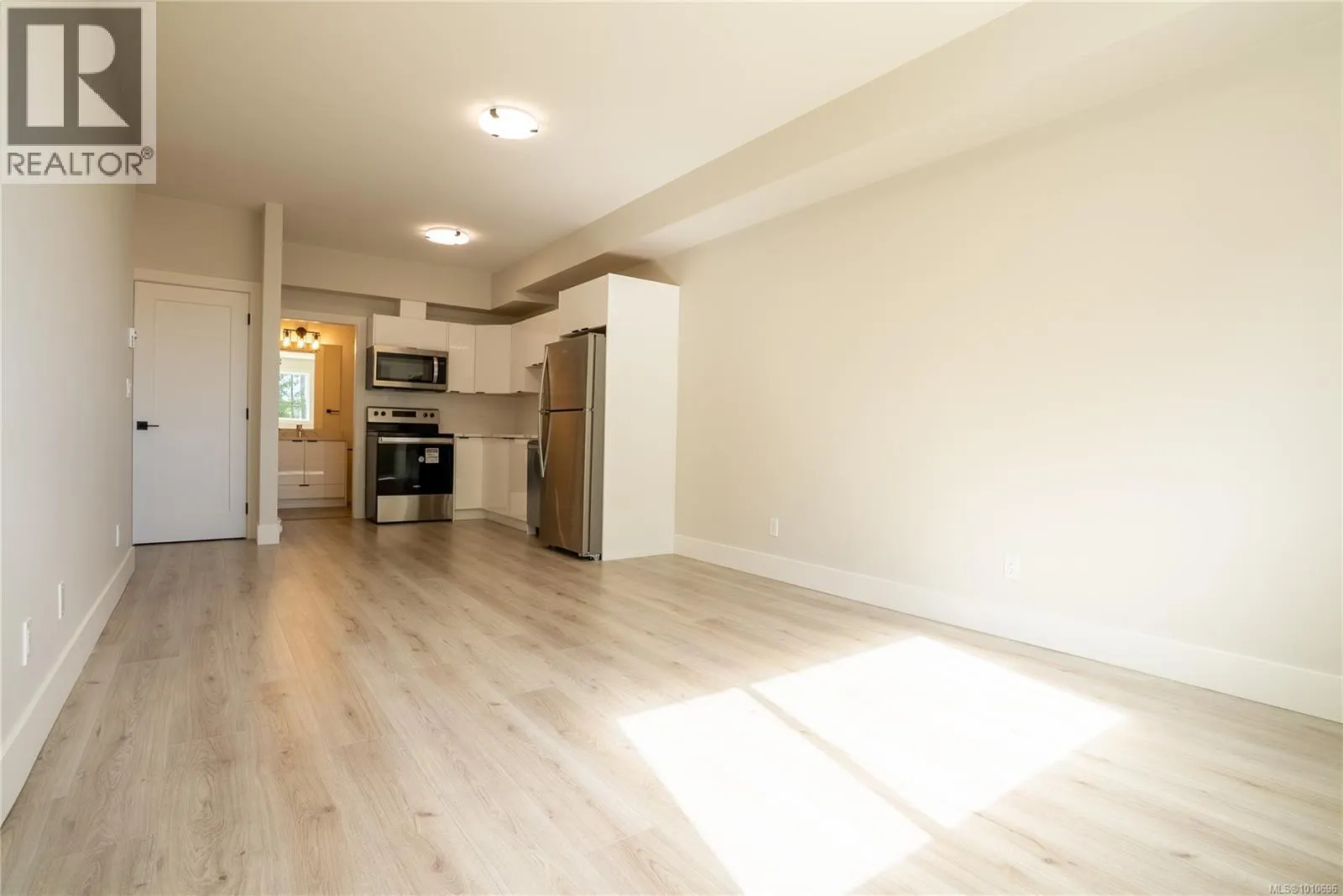 1536 Marble Pl