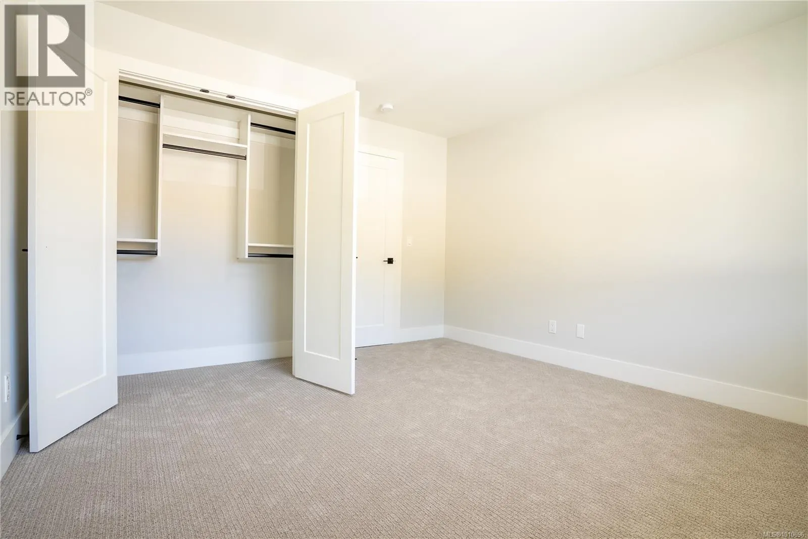 1536 Marble Pl