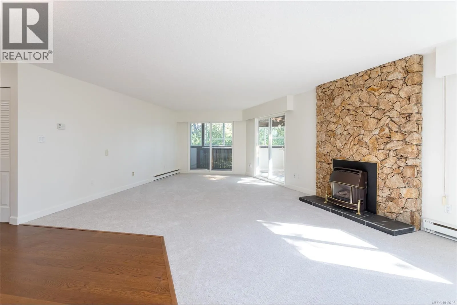 121 3962 Cedar Hill Rd
