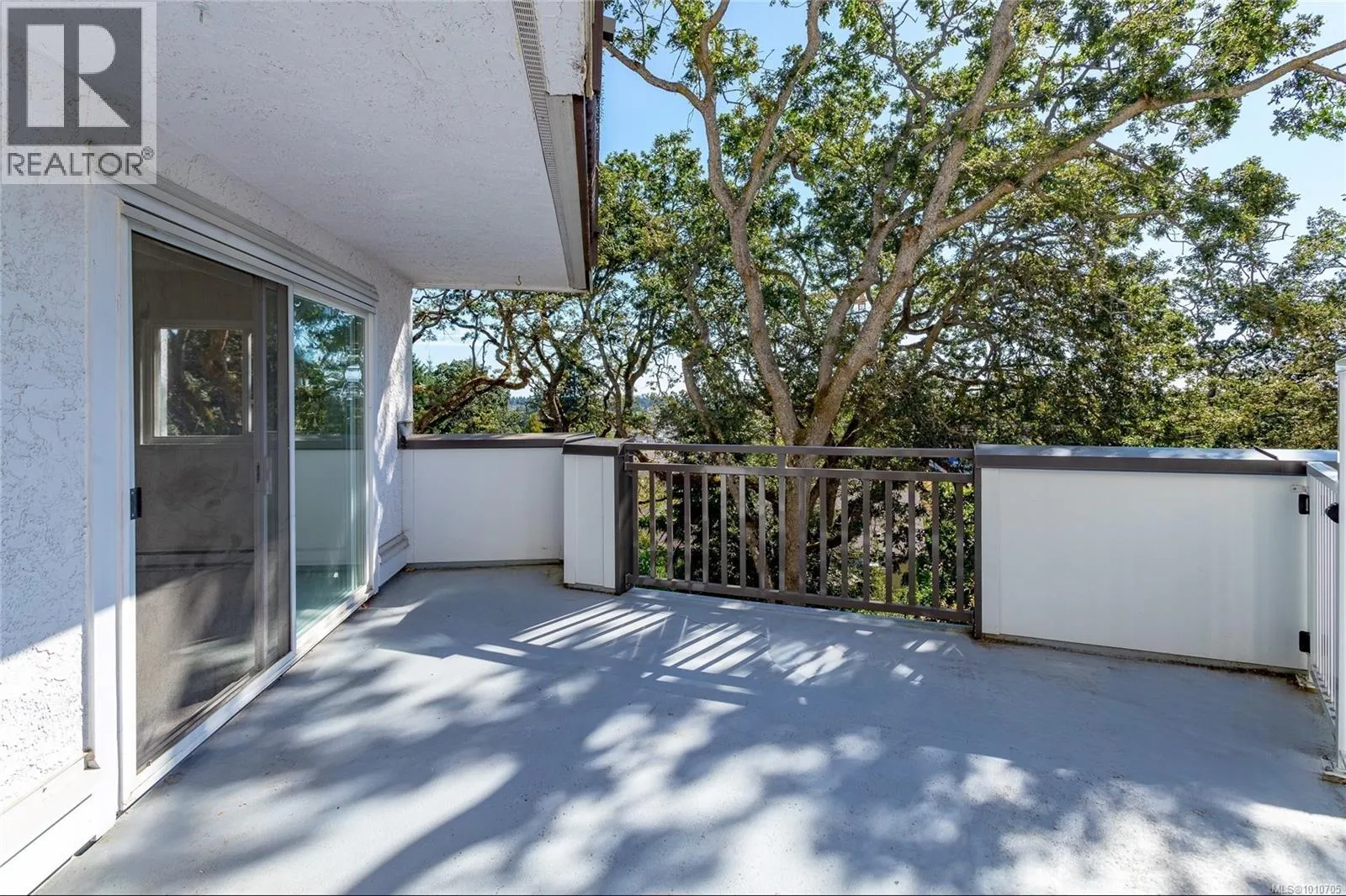 121 3962 Cedar Hill Rd