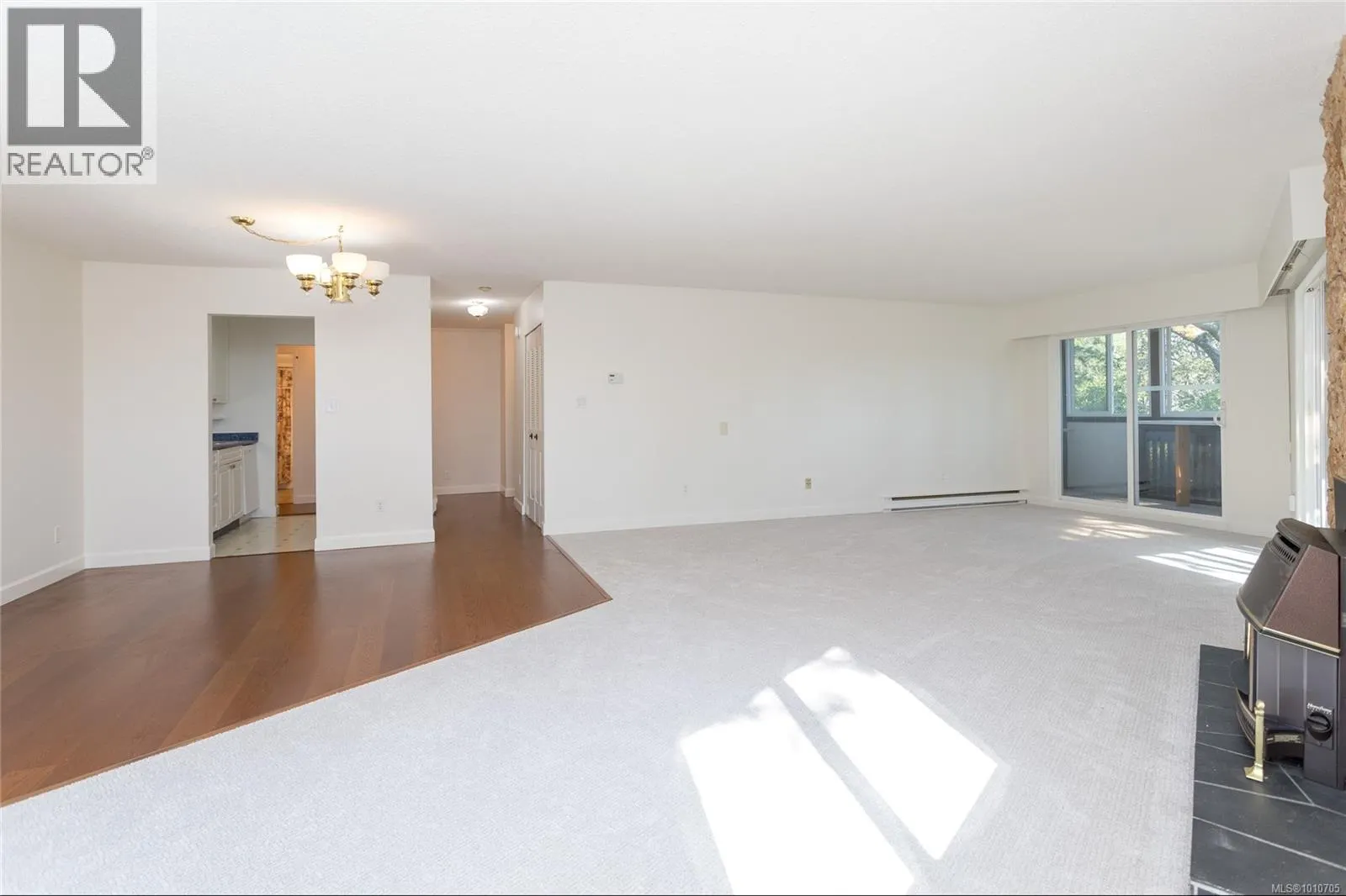 121 3962 Cedar Hill Rd