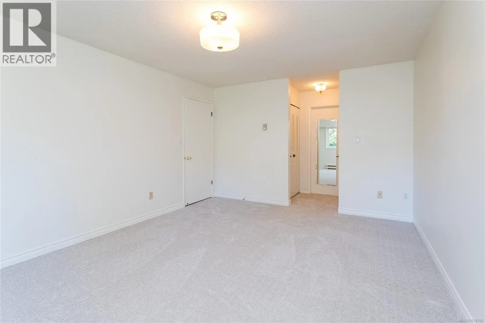 121 3962 Cedar Hill Rd