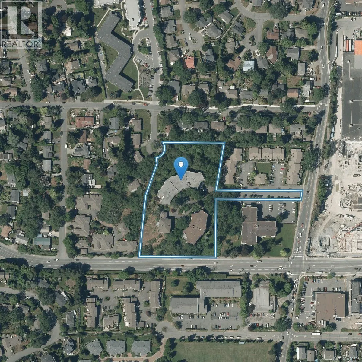 121 3962 Cedar Hill Rd