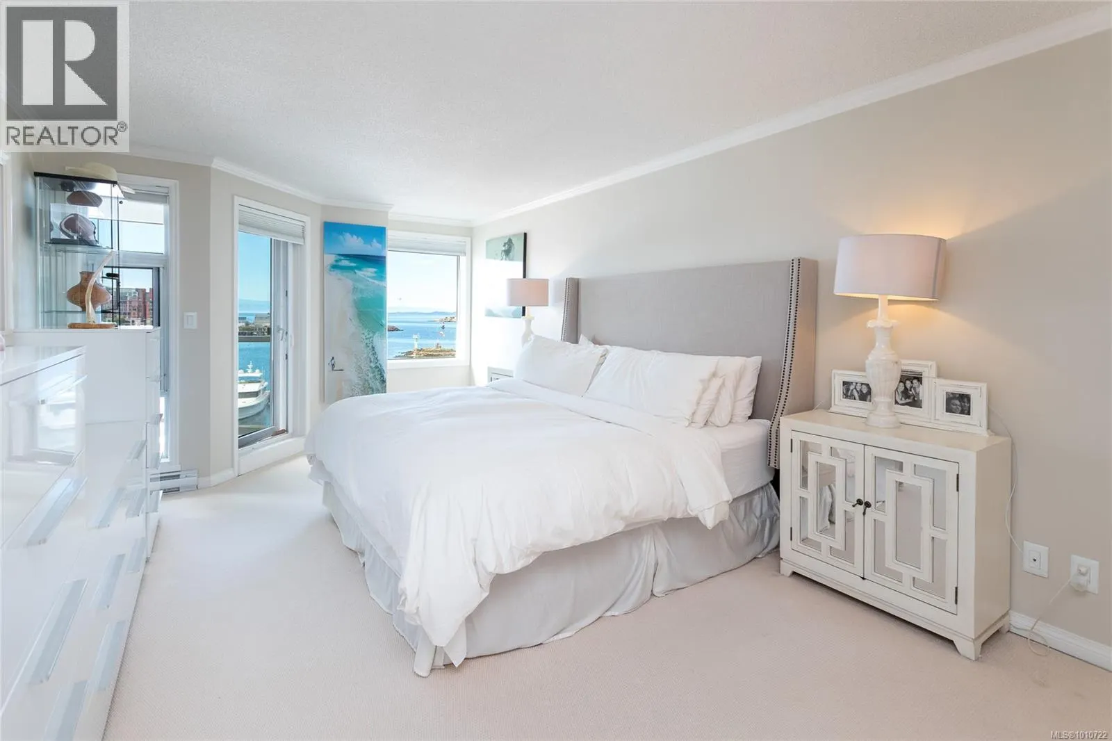 414 10 Paul Kane Pl