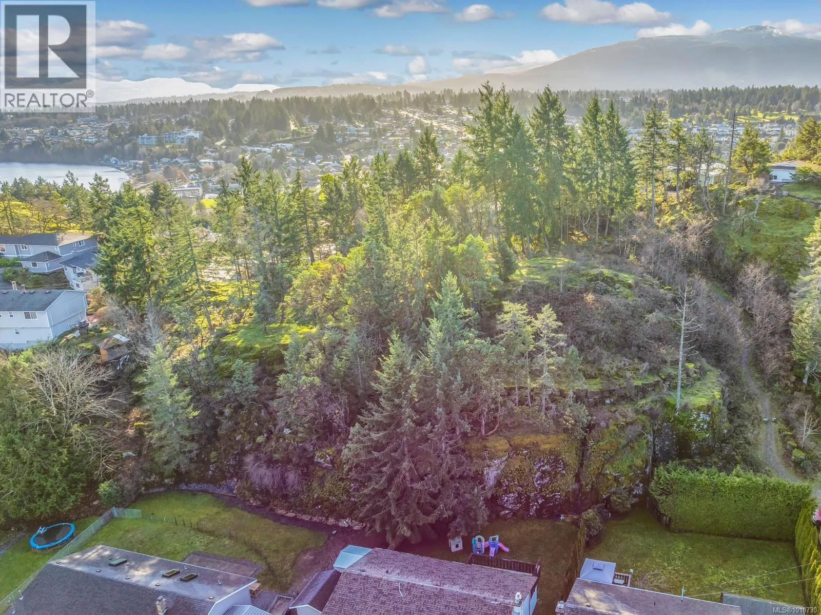 3128 Queens Crt