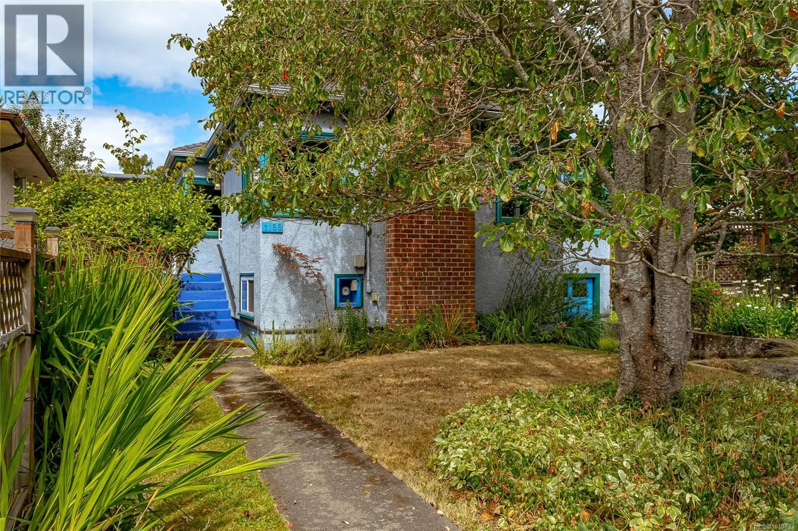 1166 Burdett Ave
