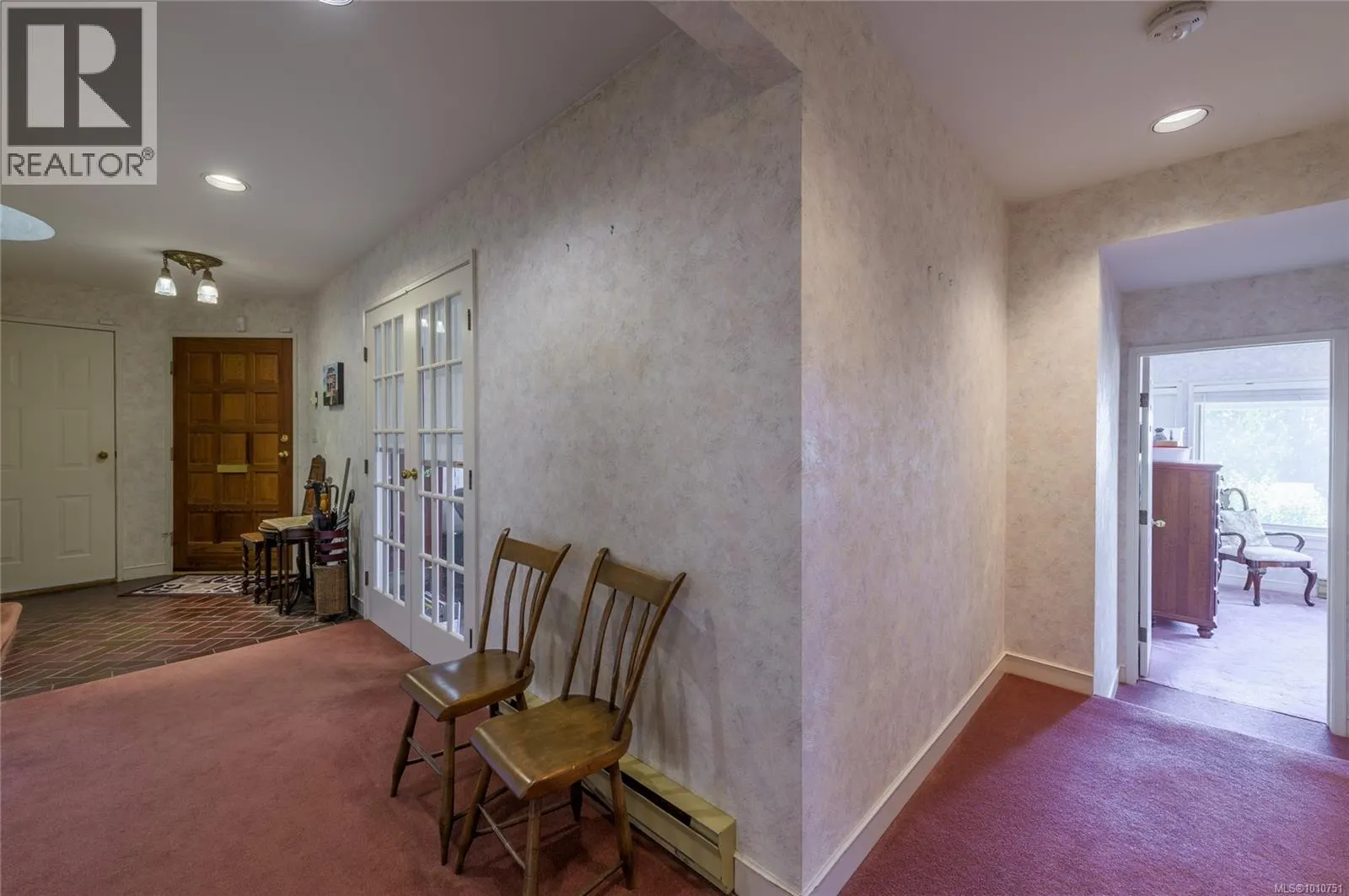 8742 Pender Park Dr