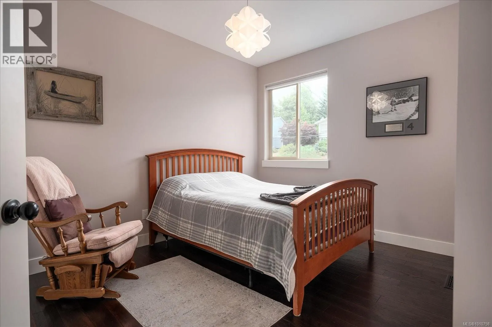 372 Cariboo Dr