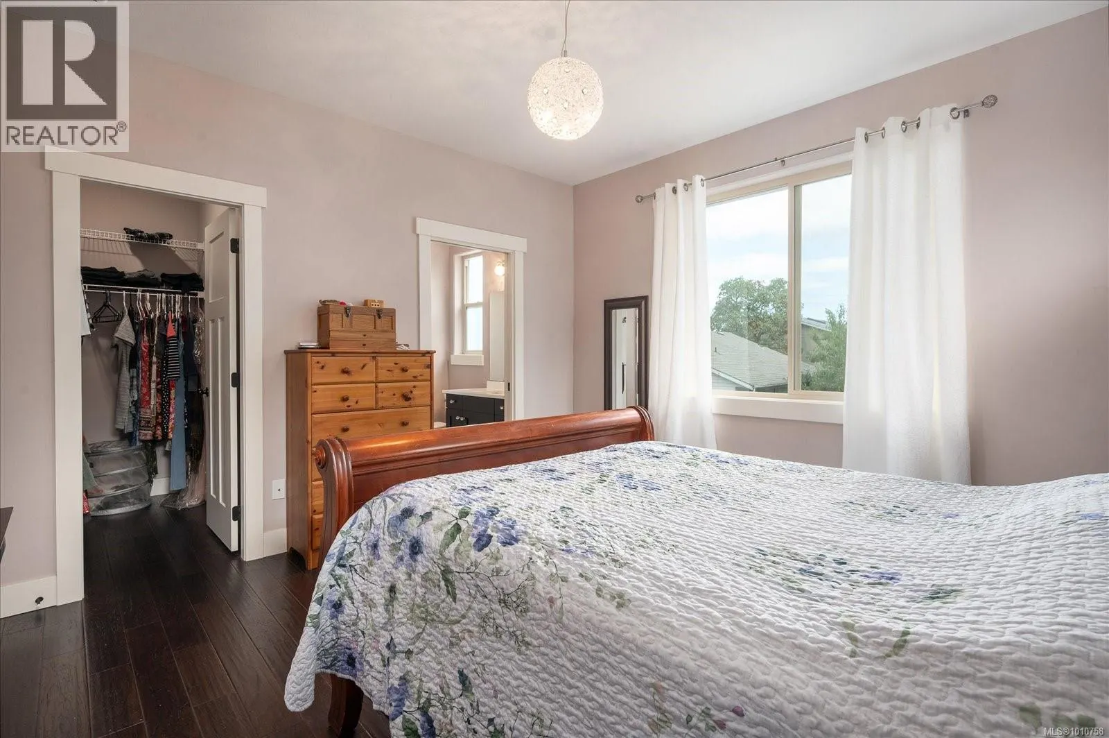372 Cariboo Dr