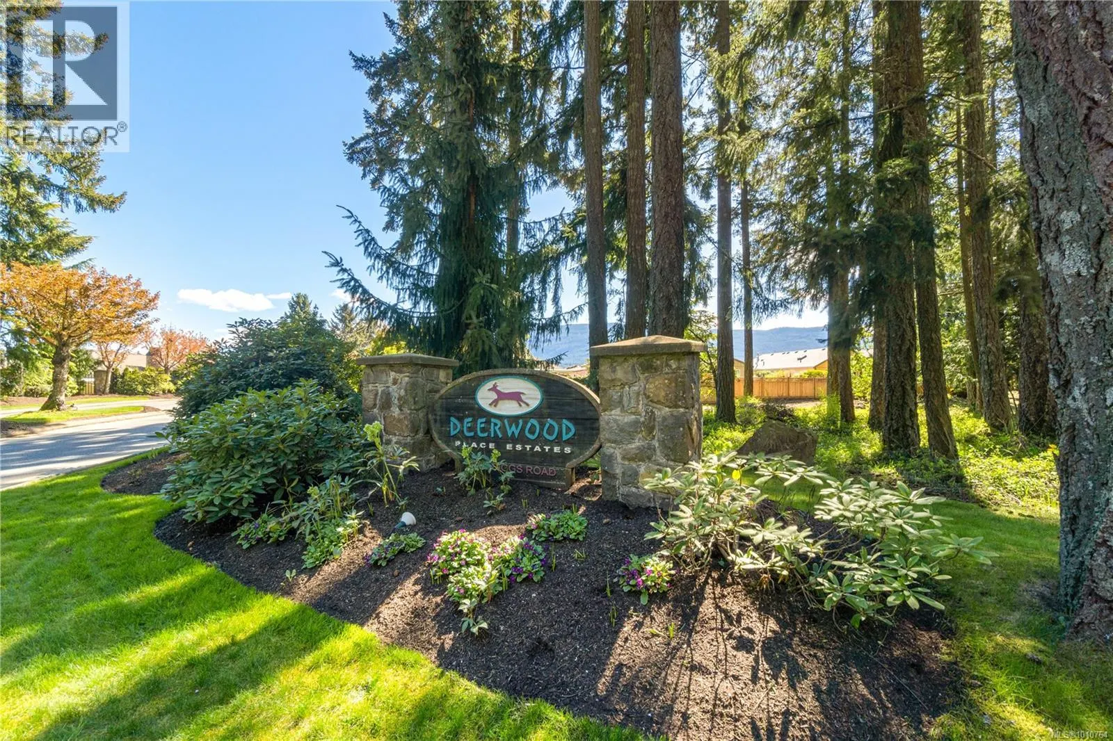 3975 Magnolia Dr