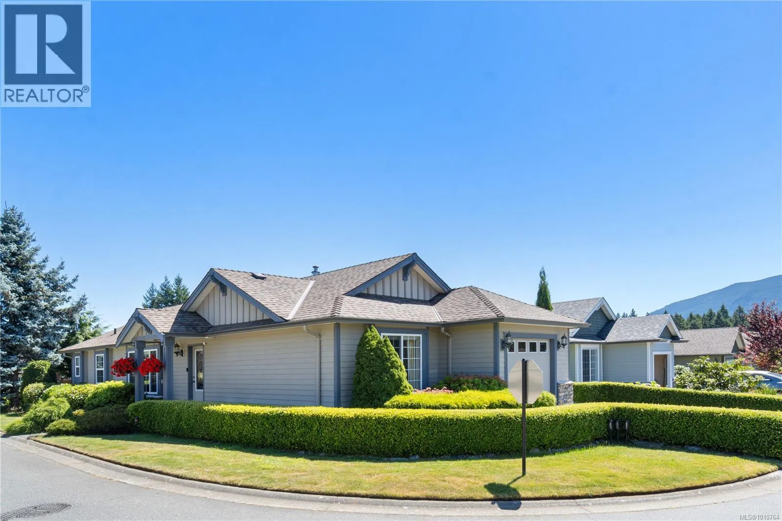 3975 Magnolia Dr