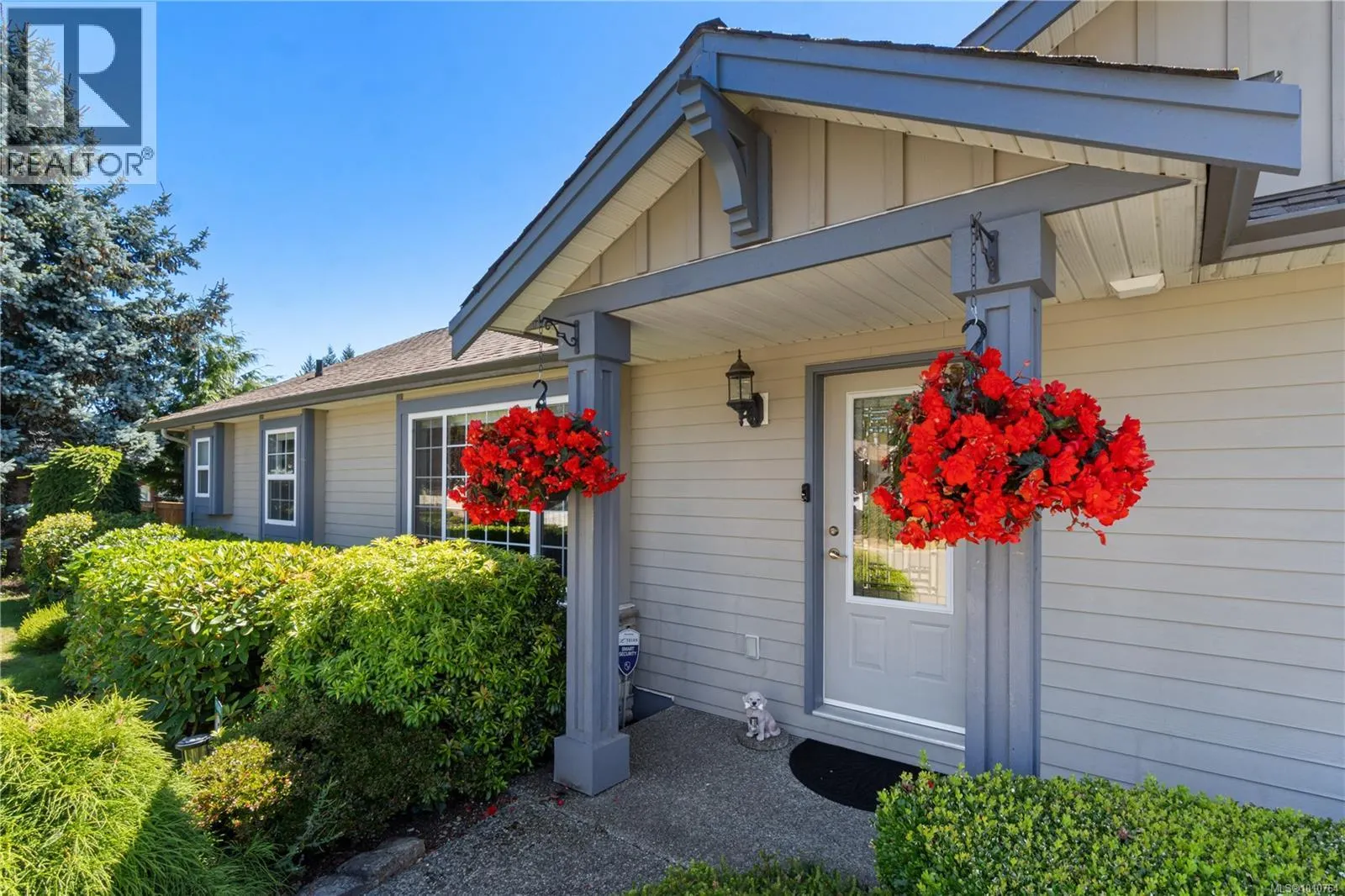 3975 Magnolia Dr