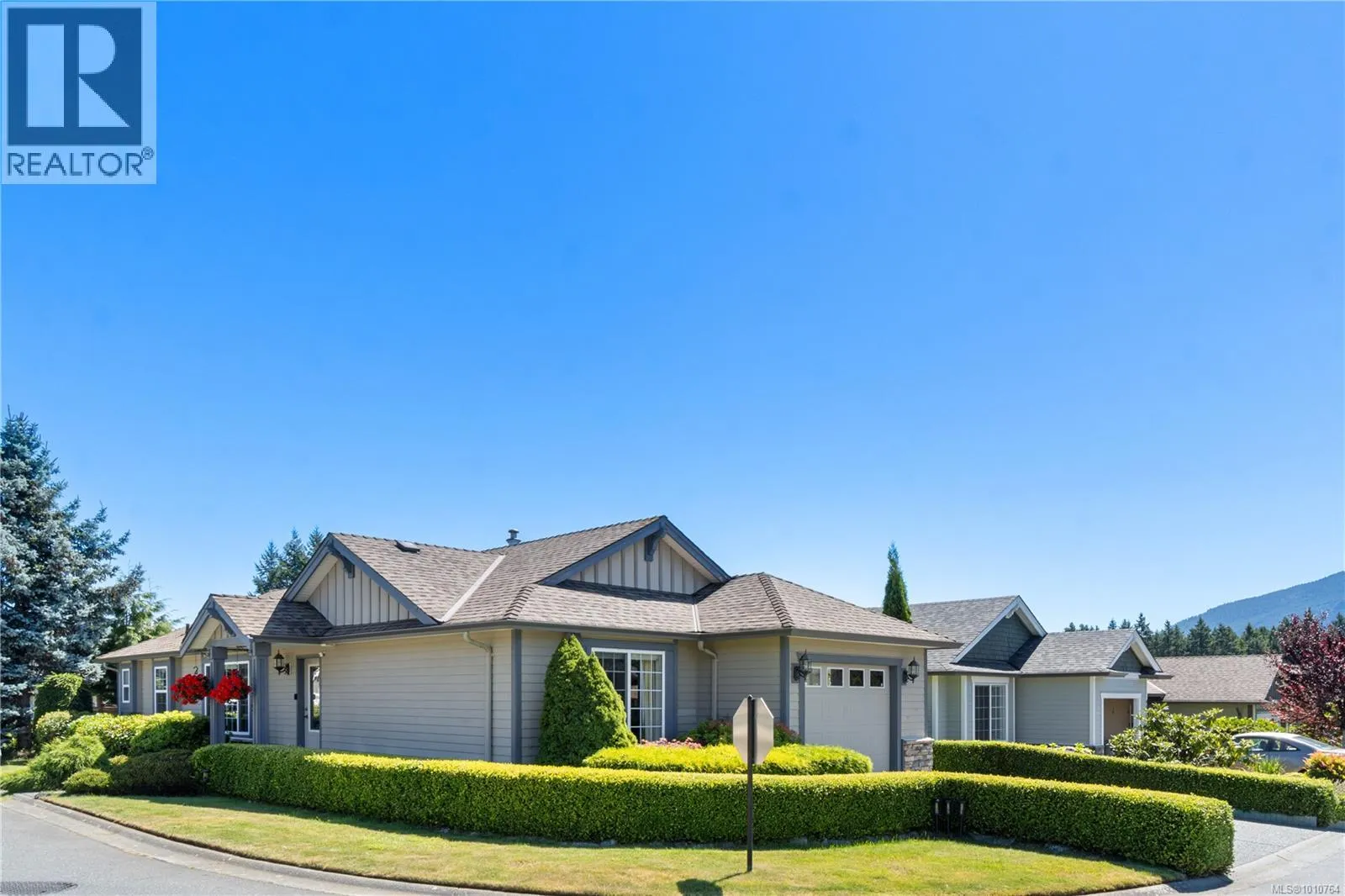3975 Magnolia Dr
