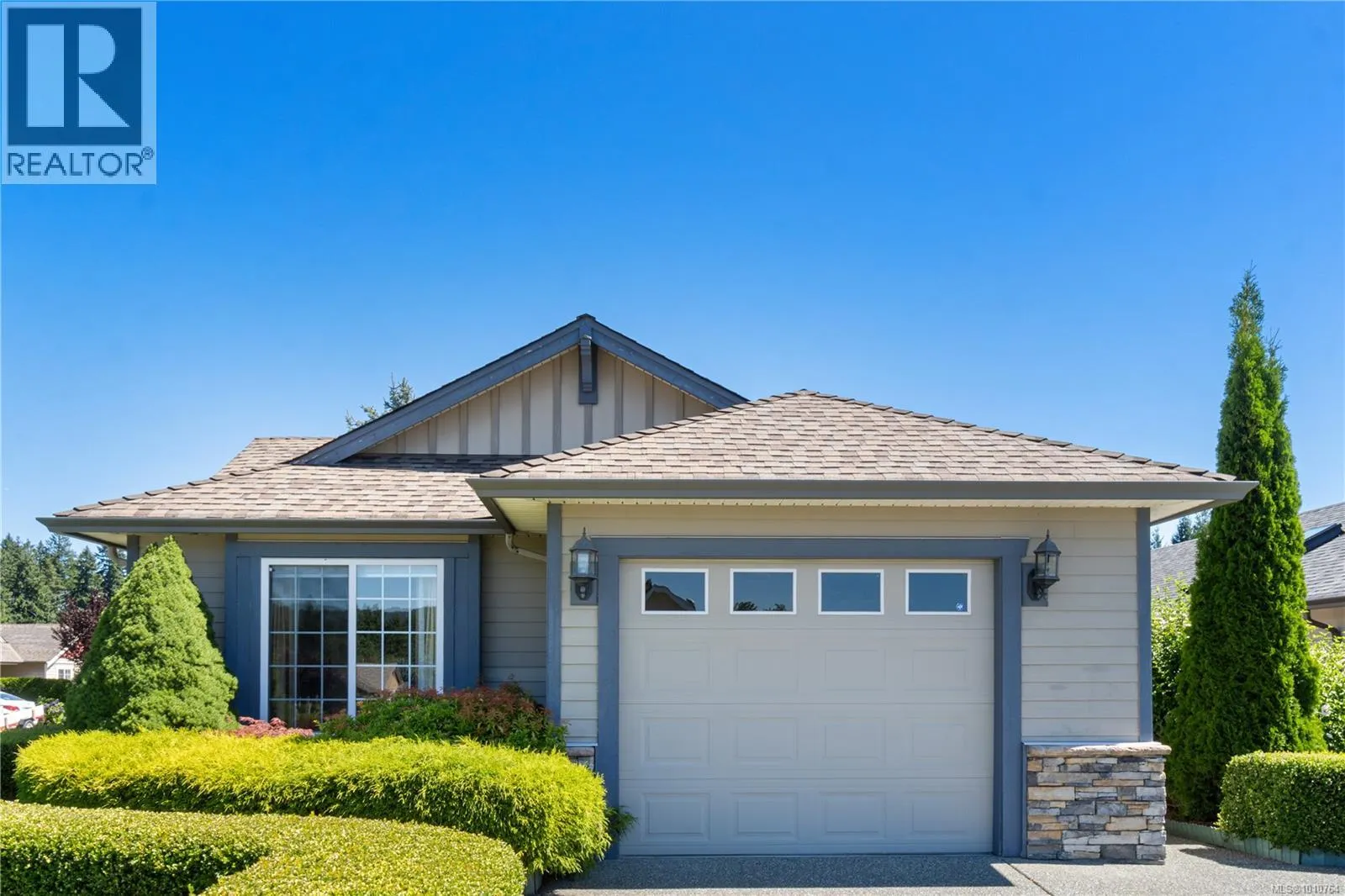 3975 Magnolia Dr