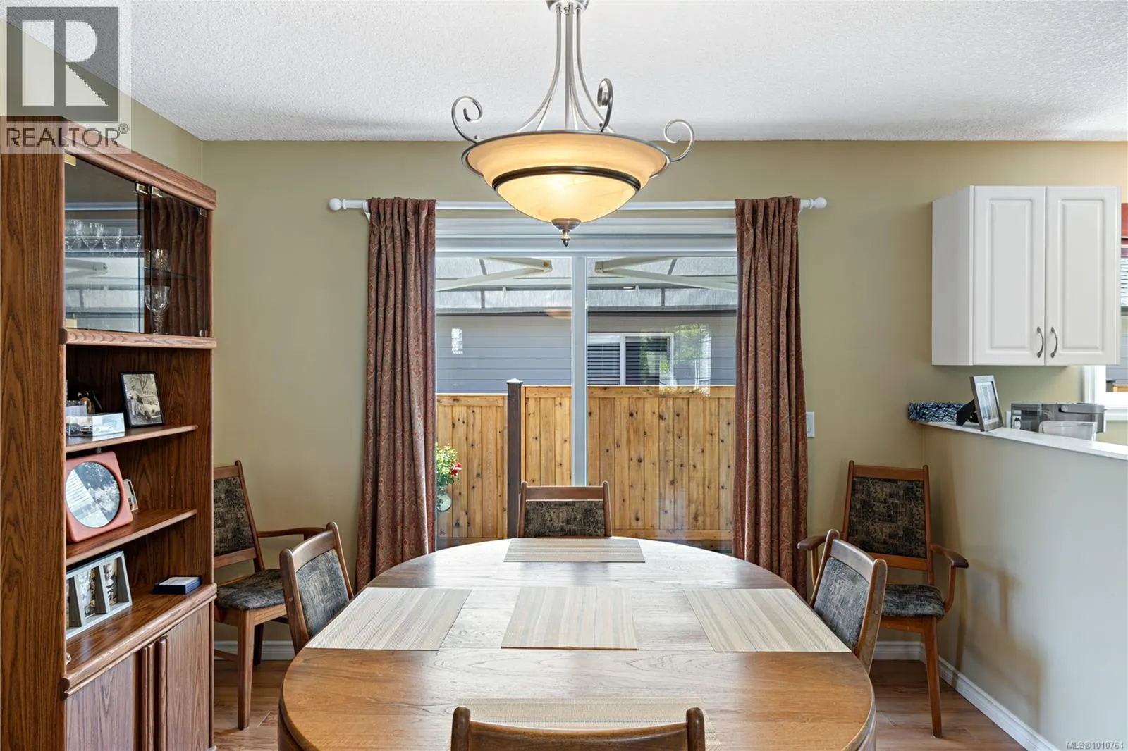 3975 Magnolia Dr