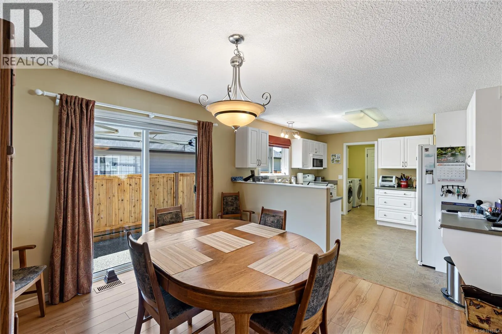 3975 Magnolia Dr