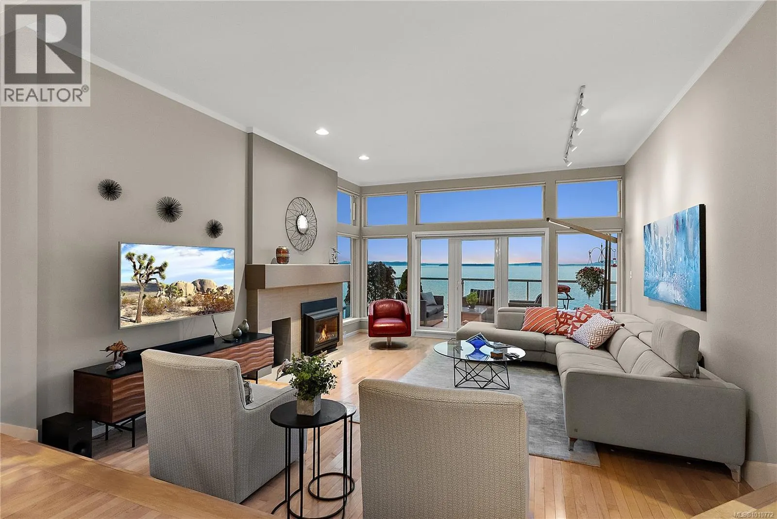 7 4771 Cordova Bay Rd