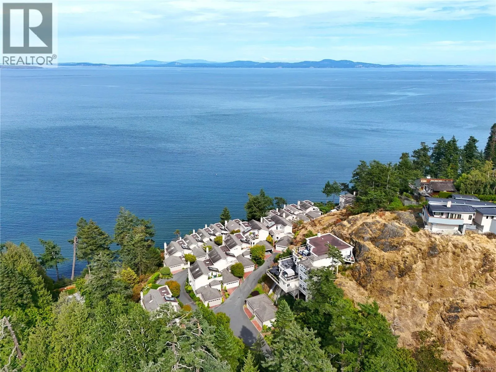 7 4771 Cordova Bay Rd