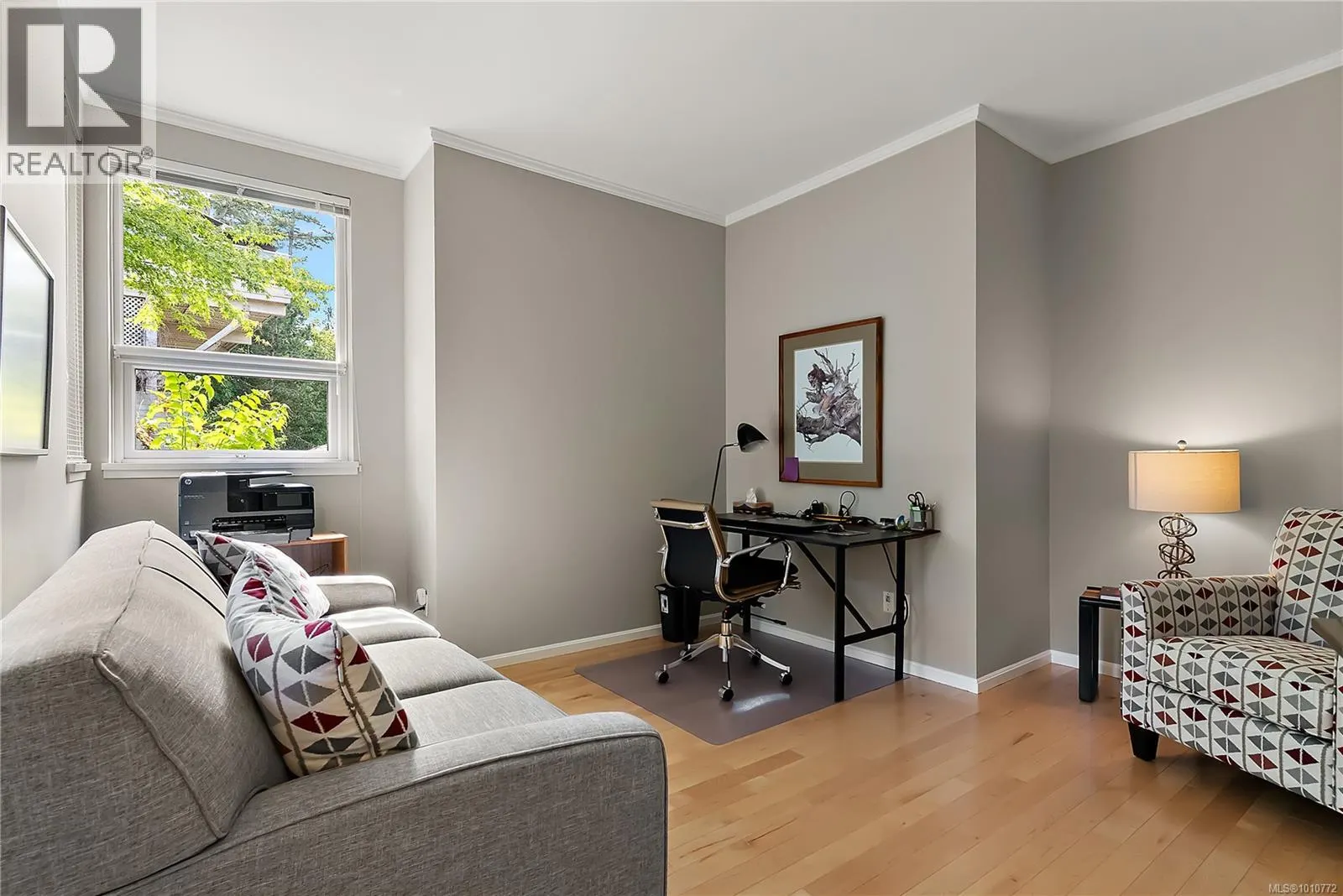 7 4771 Cordova Bay Rd