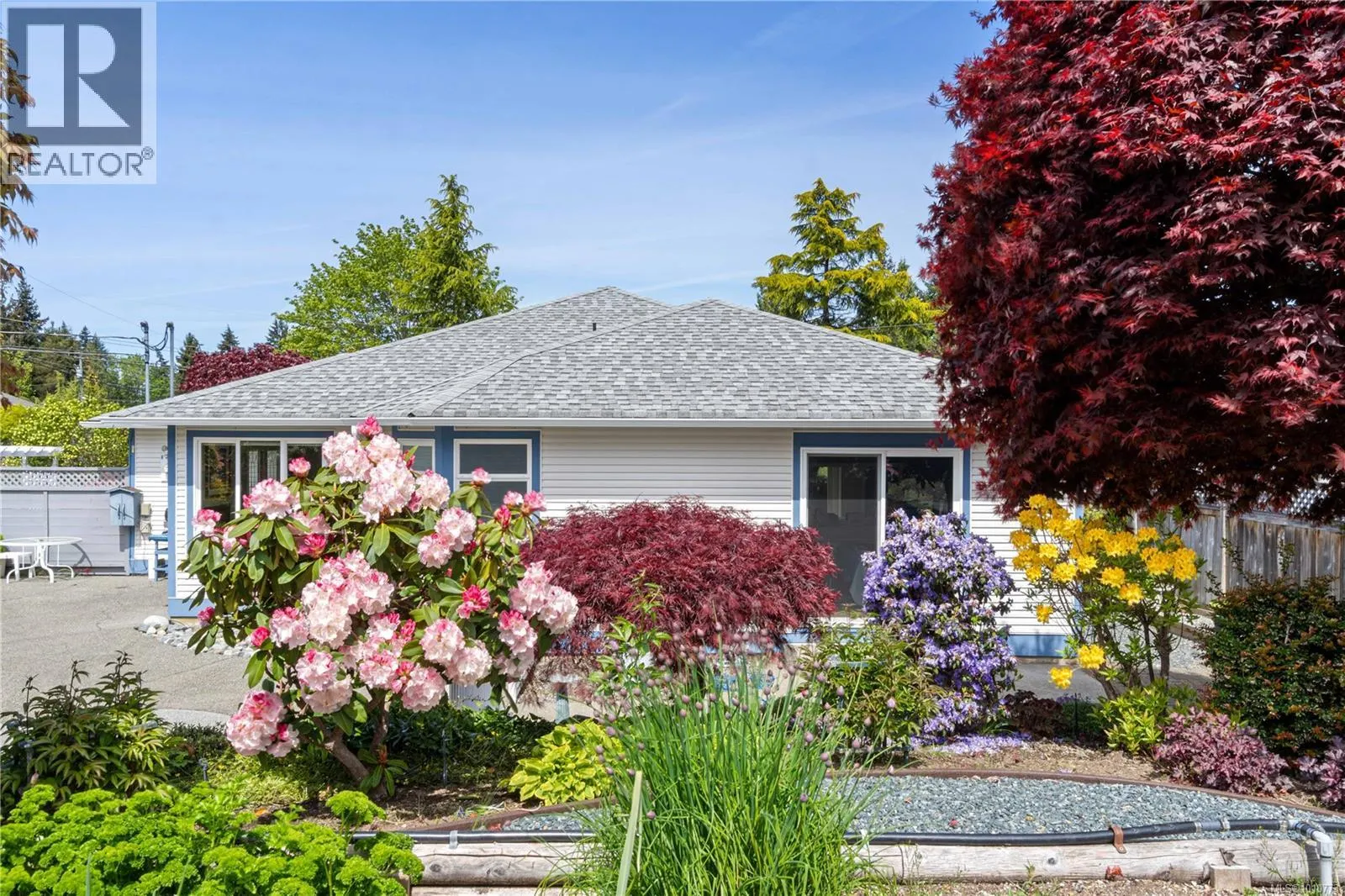 785 Nicolls Dr