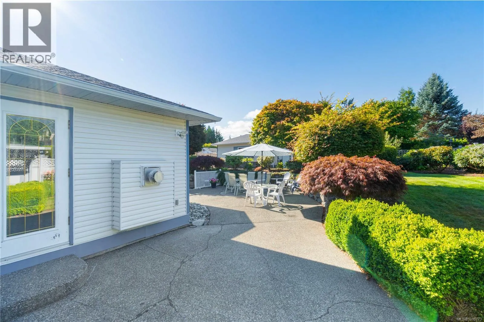 785 Nicolls Dr