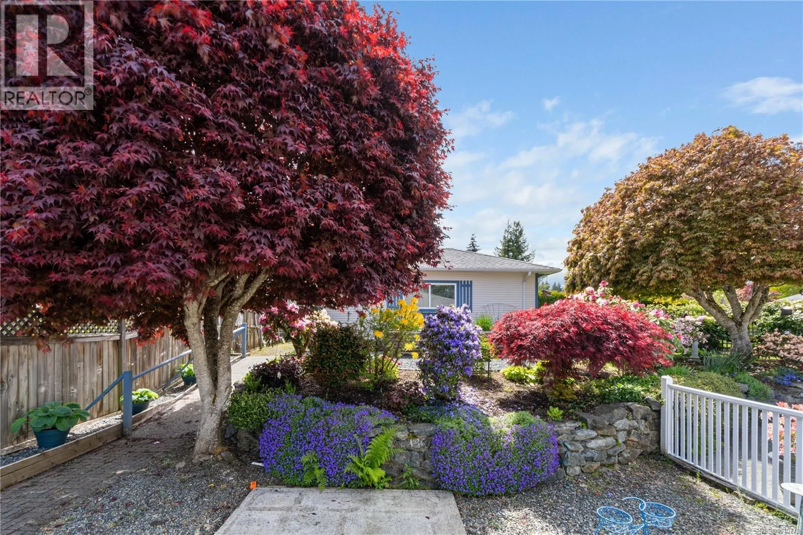 785 Nicolls Dr