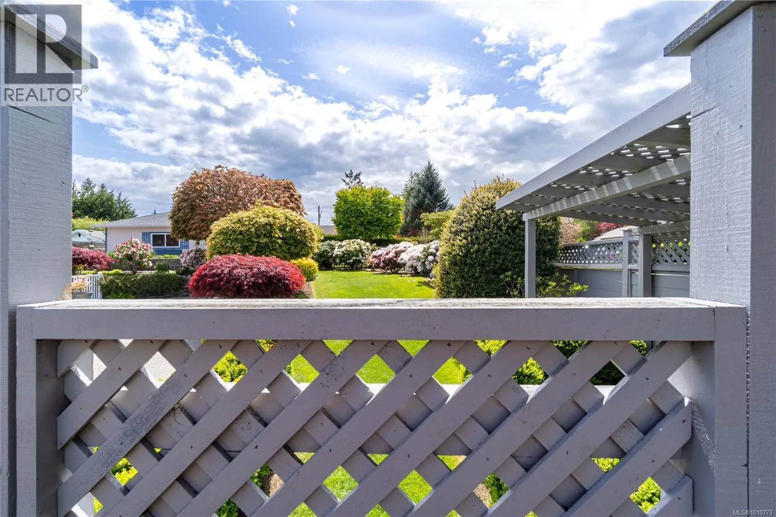 785 Nicolls Dr