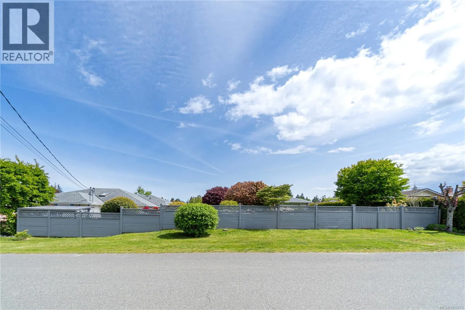 785 Nicolls Dr