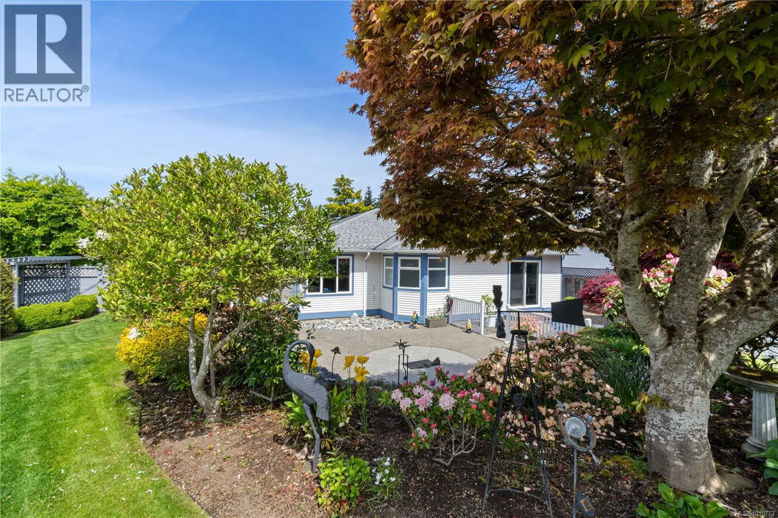 785 Nicolls Dr