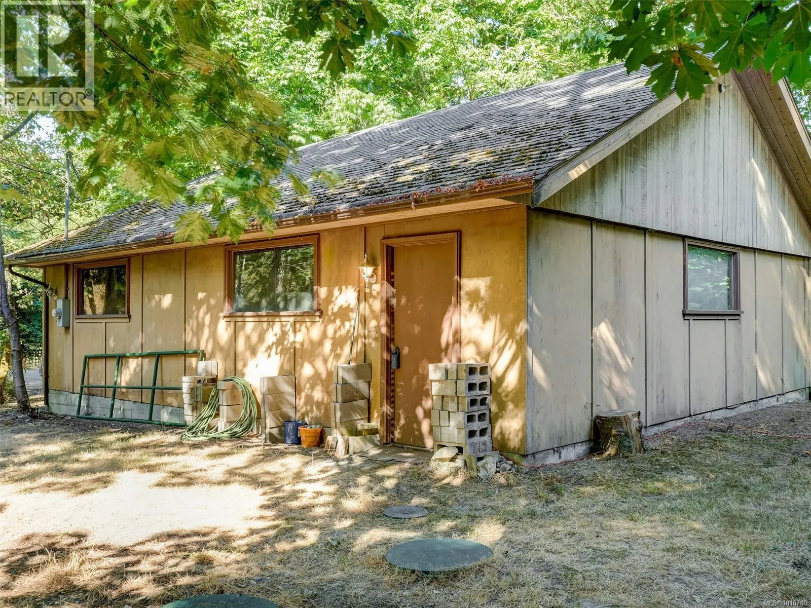 5142 West Saanich Rd
