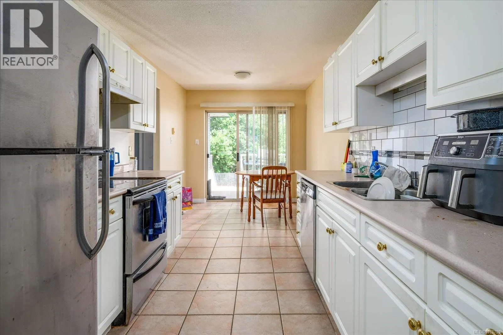 3116 Barons Rd
