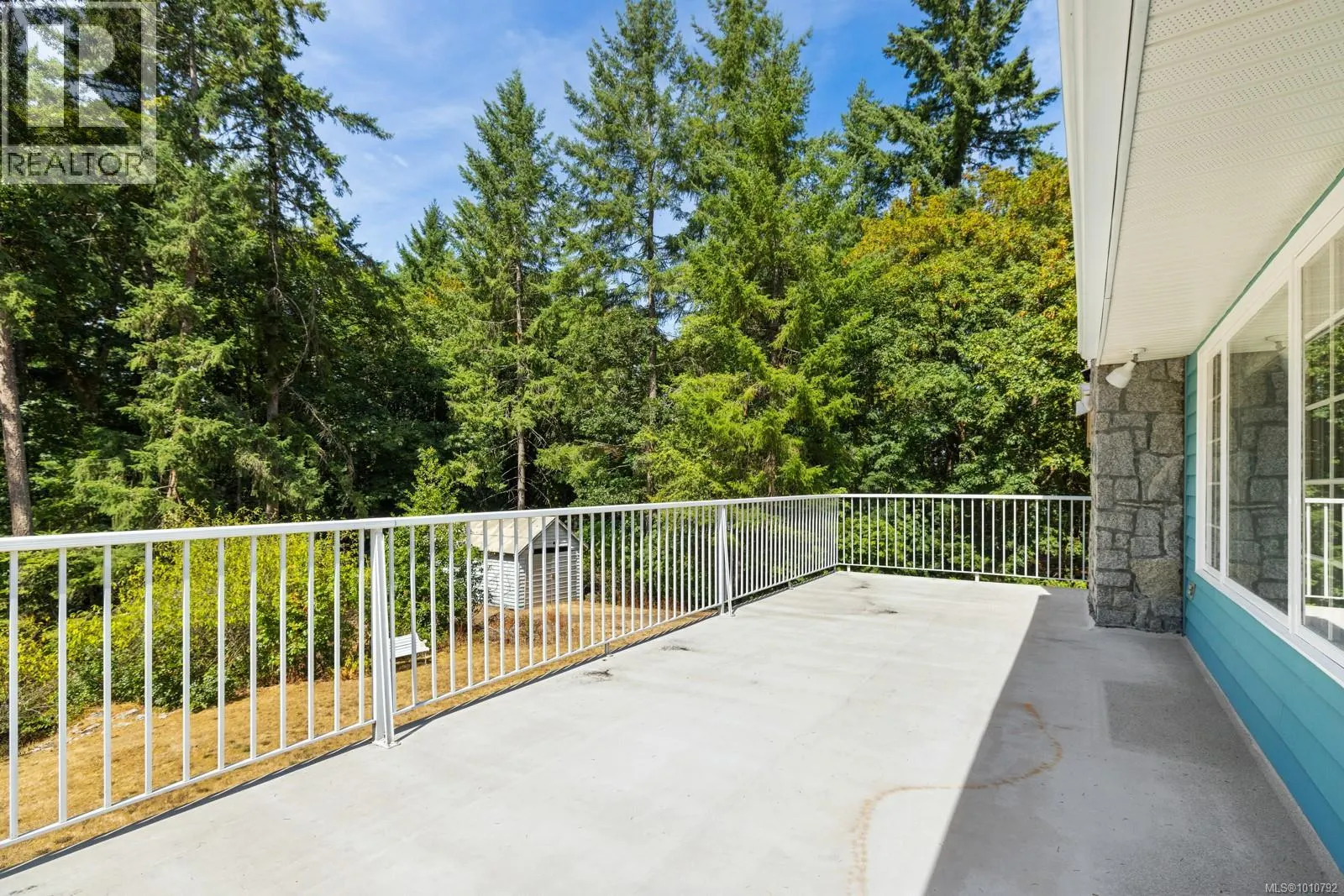 6460 McKenzie Dr