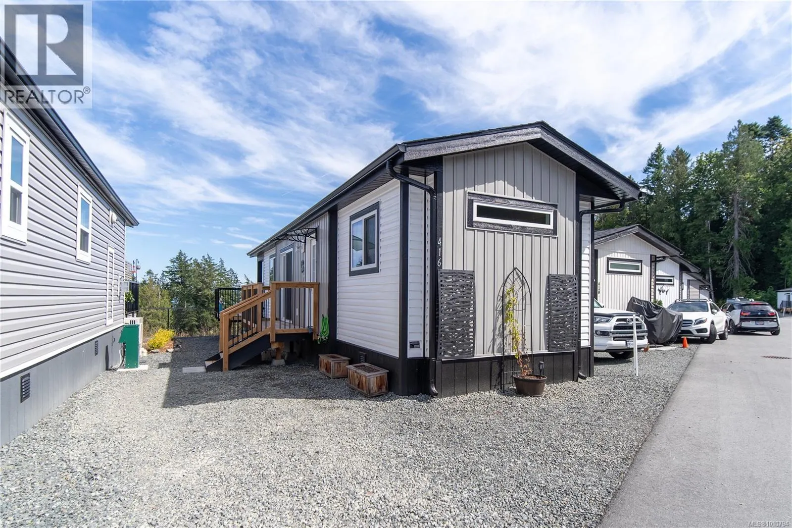 416 747 Old Place Rd