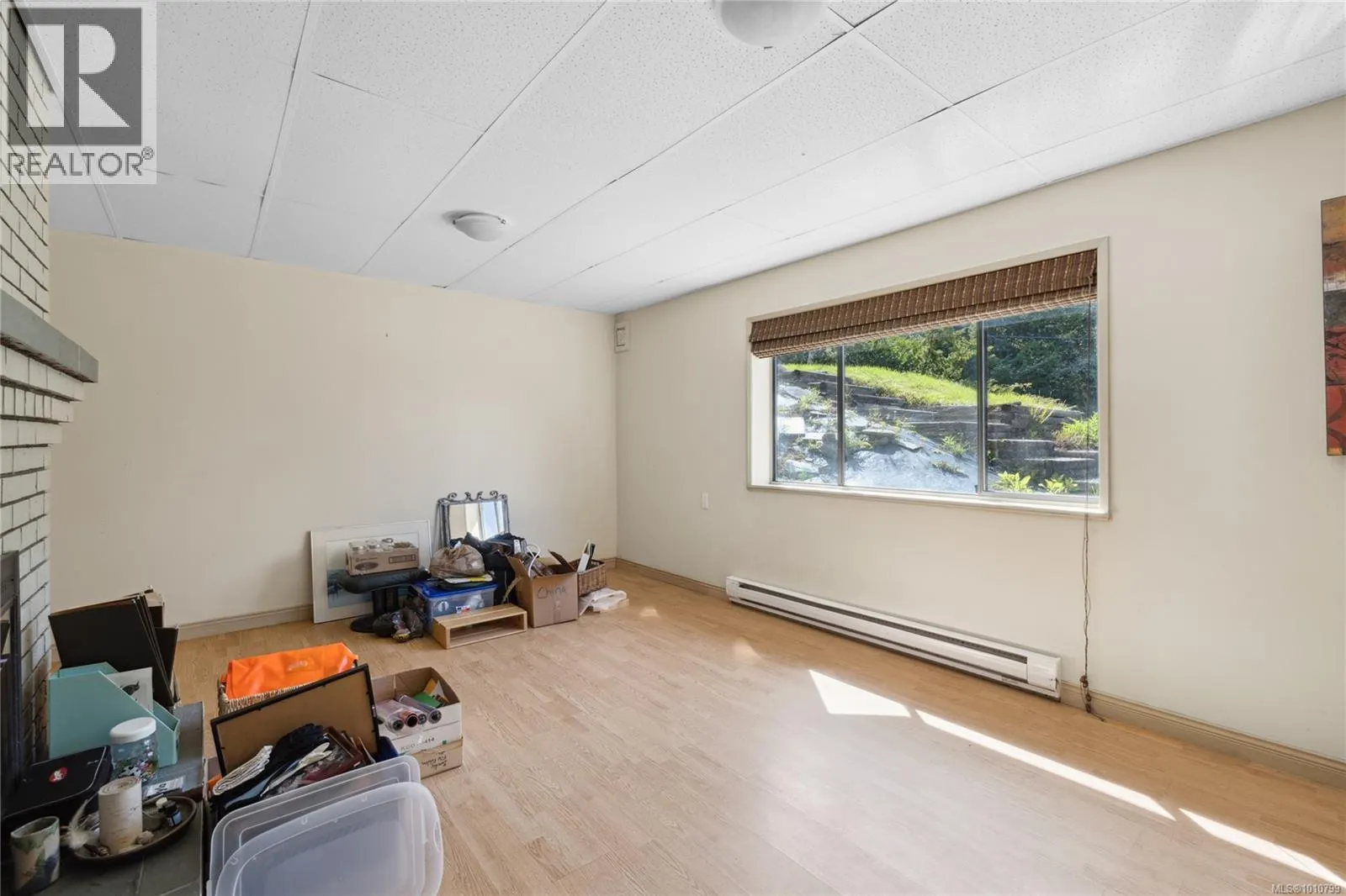 7496 Clark Cres