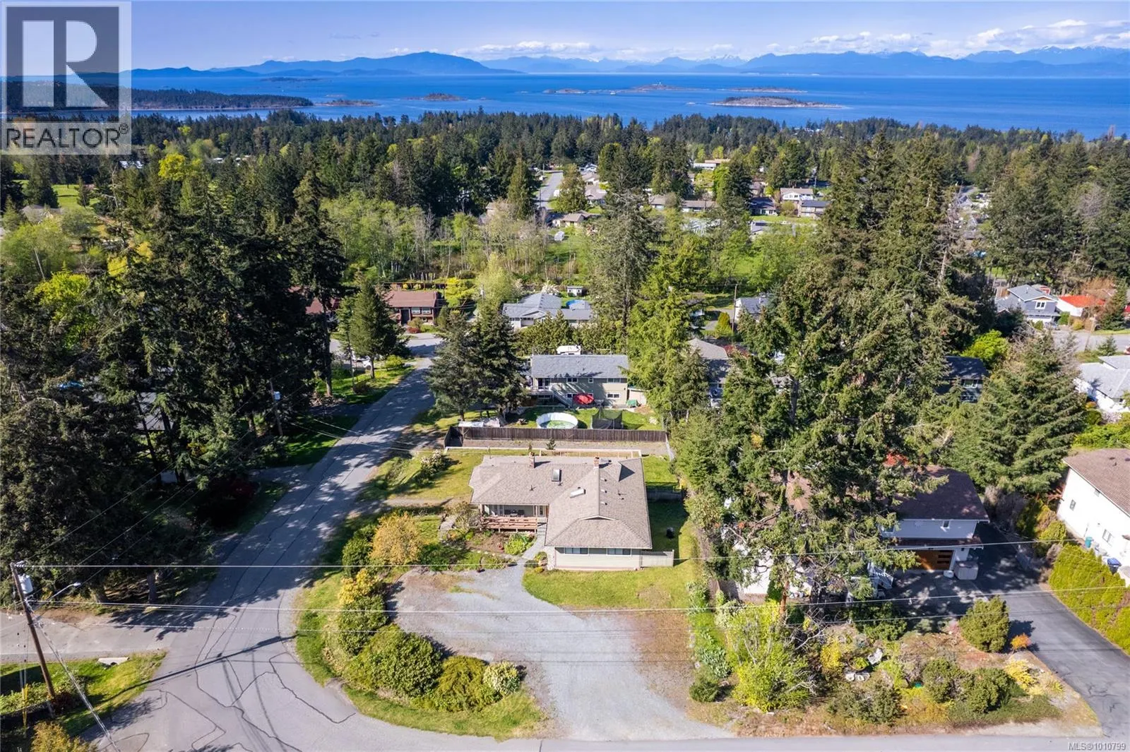 7496 Clark Cres