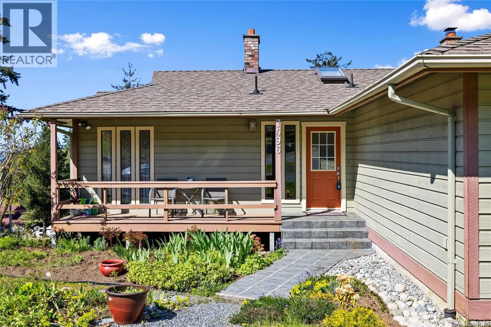 7496 Clark Cres