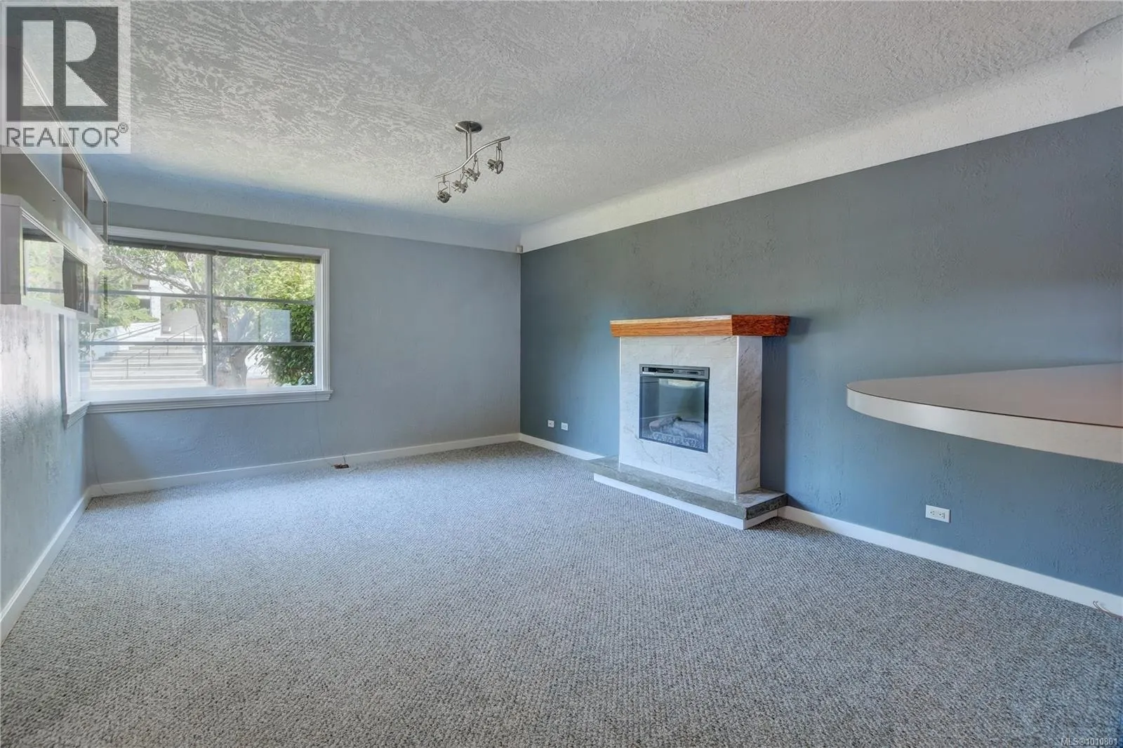 1211 Fairfield Rd