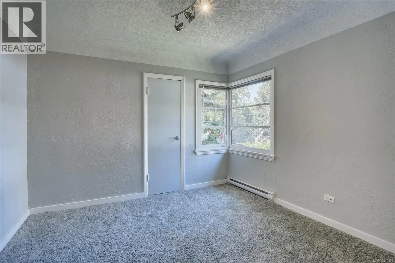 1211 Fairfield Rd