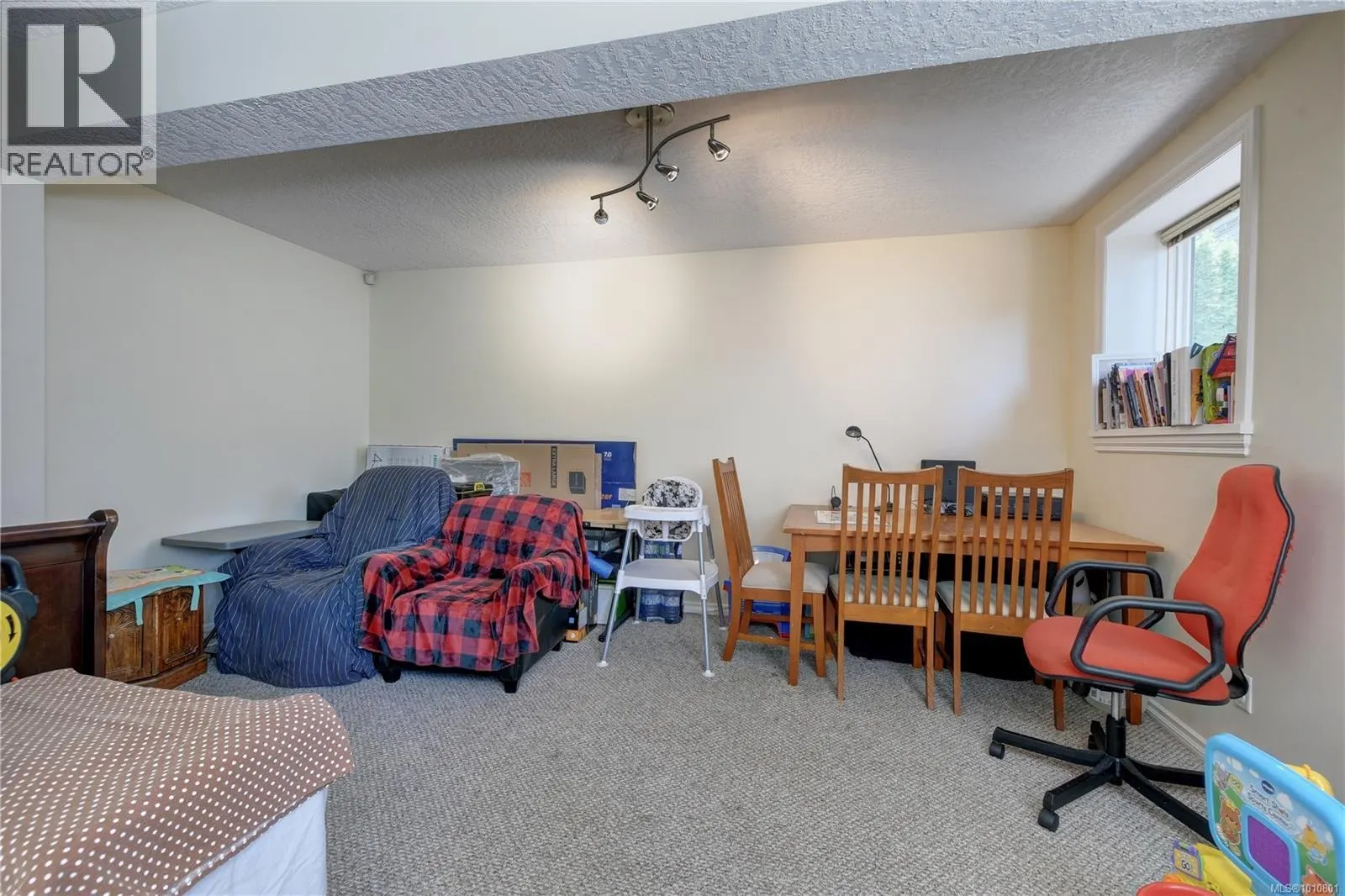 1211 Fairfield Rd