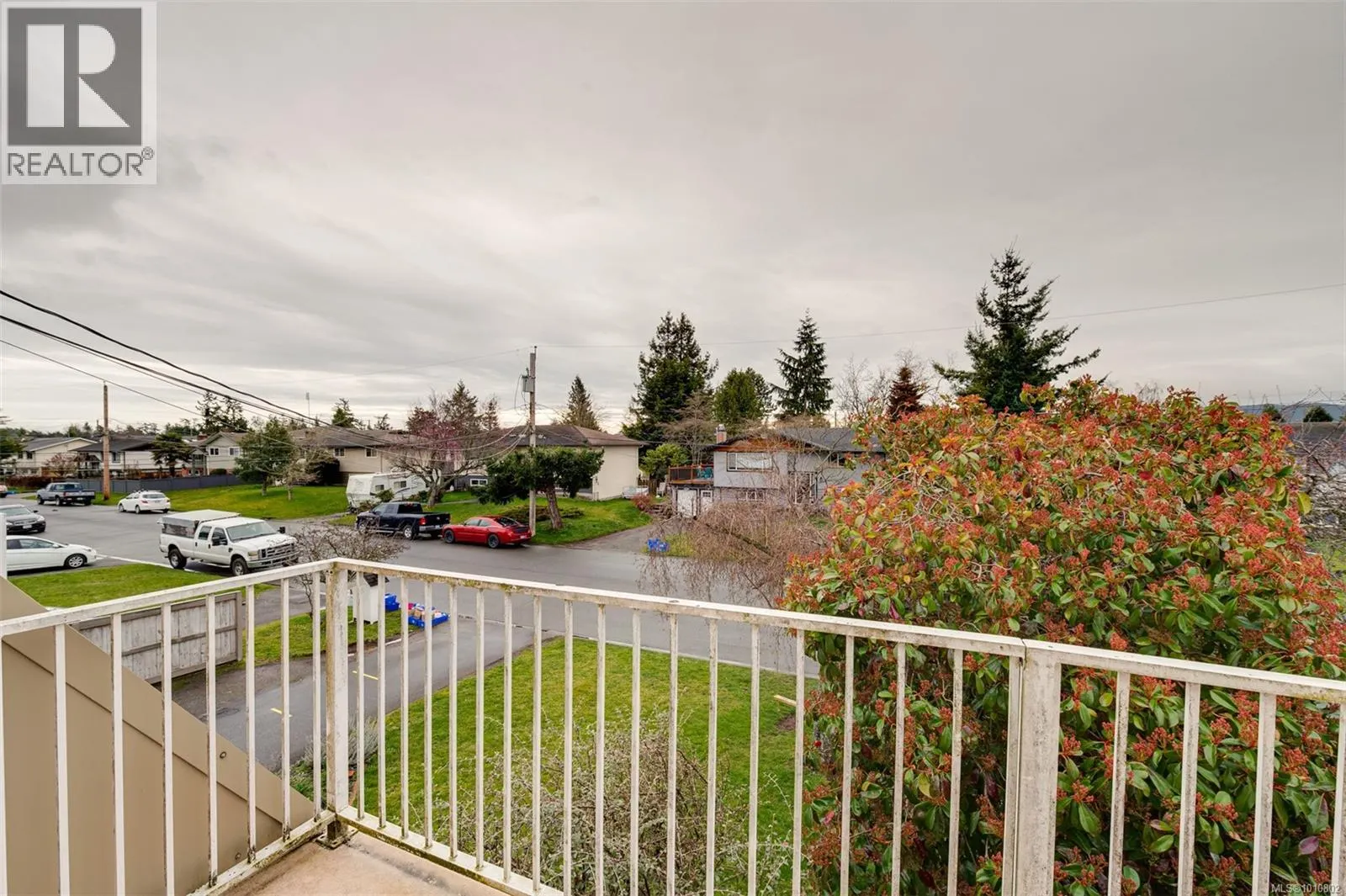 2031/2033 Melville Dr